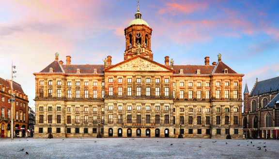 Auswandern in die Niederlande: Politik